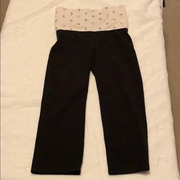 PINK Victoria's Secret Pants - Pink Cropped Skull Leggings - Size xsmall